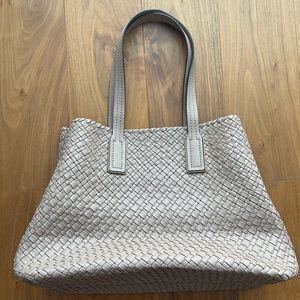 Etienne Aigner Wave Leather Tote Bag High Quality Everyday Look
